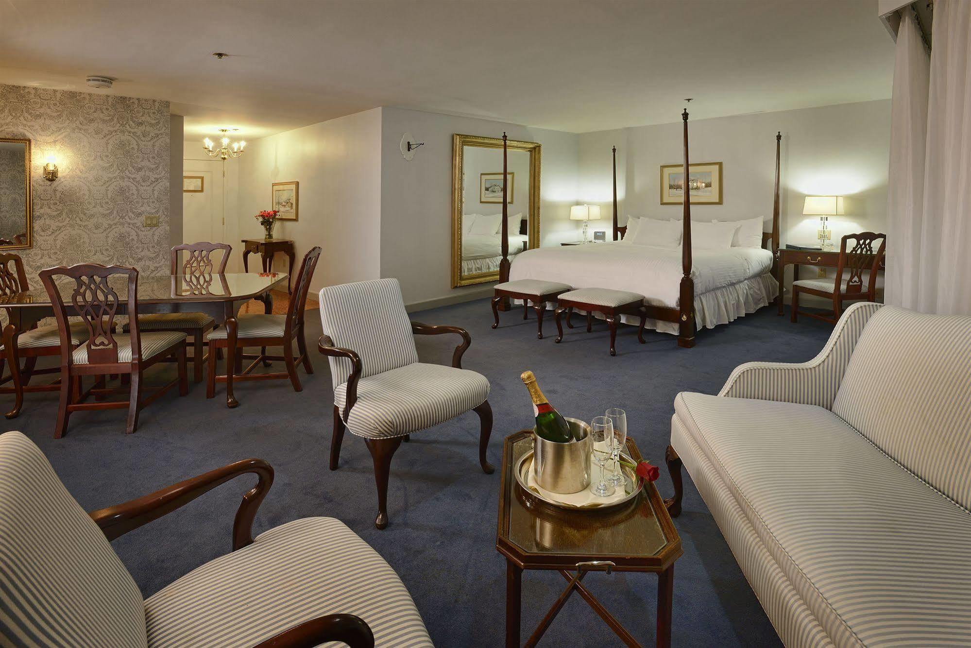 Hotel Old Farms